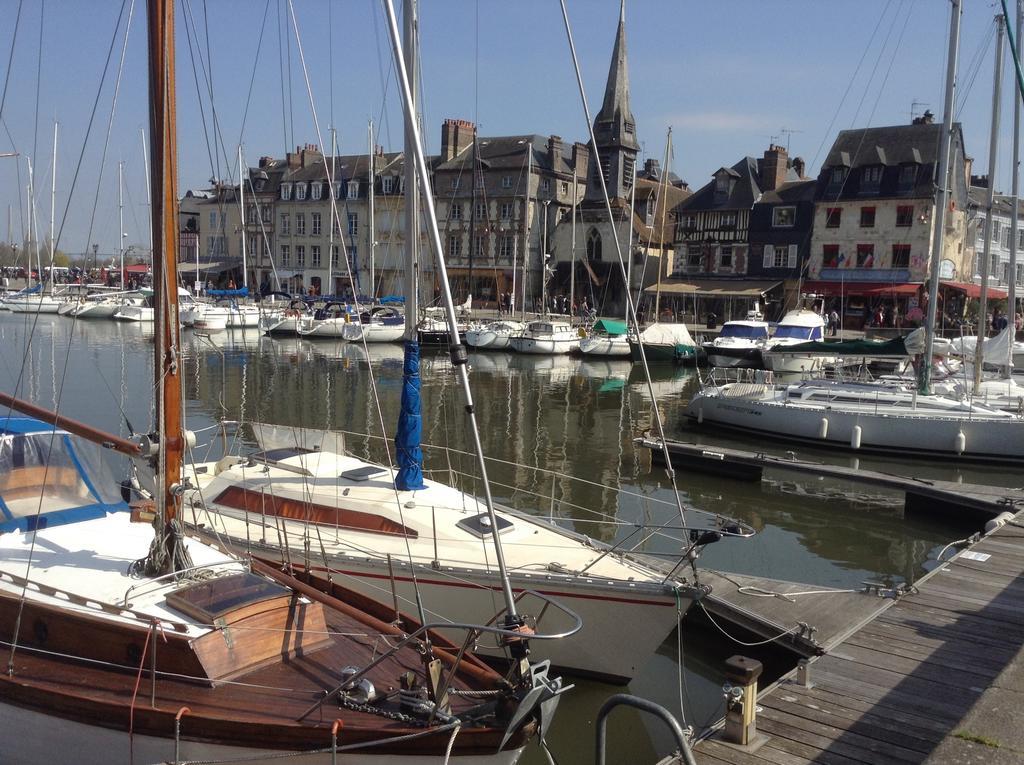 La Maison Du Phare Couette-café Honfleur